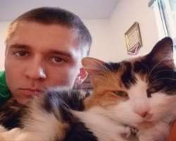 He had a cat named Cupcake. Cupcake passed away in February 2019 just a few days before her 18th birthday.